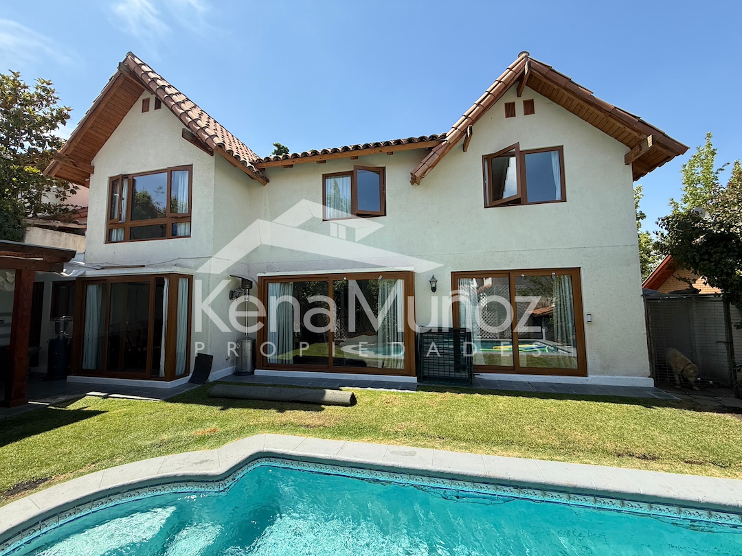 EXCELENTE Y AMPLIA CASA EN CONDOMINIO, VENTA EN EXCLUSIVA