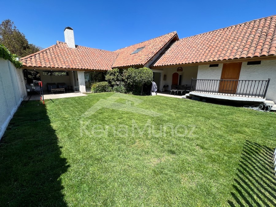 PRECIOSA CASA EN IMPECABLE ESTADO